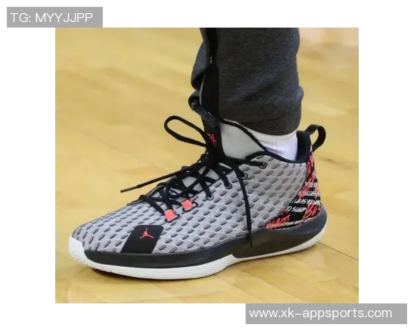 2025年男足球星推荐球鞋排行榜 各大品牌顶级装备对比分析